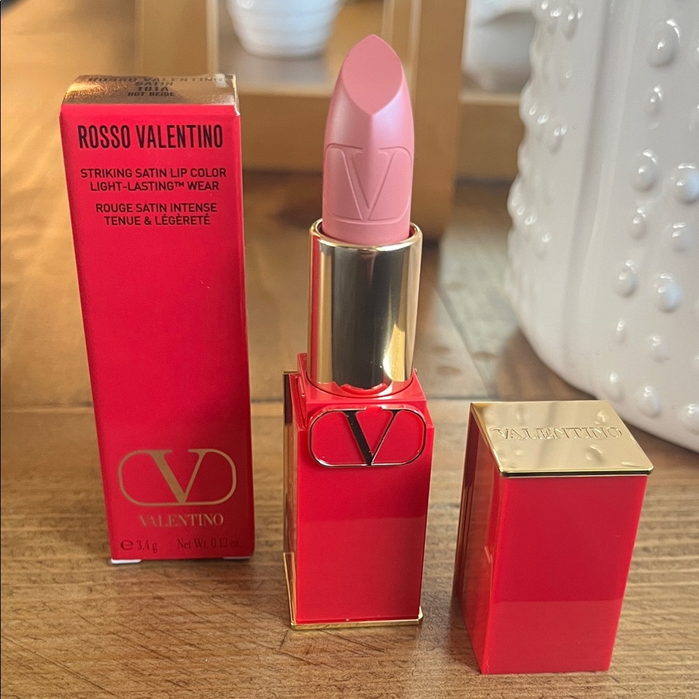 Valentino Rosso Valentino Satin Lipstick — 101A Hot Beige - Picture 1 of 5